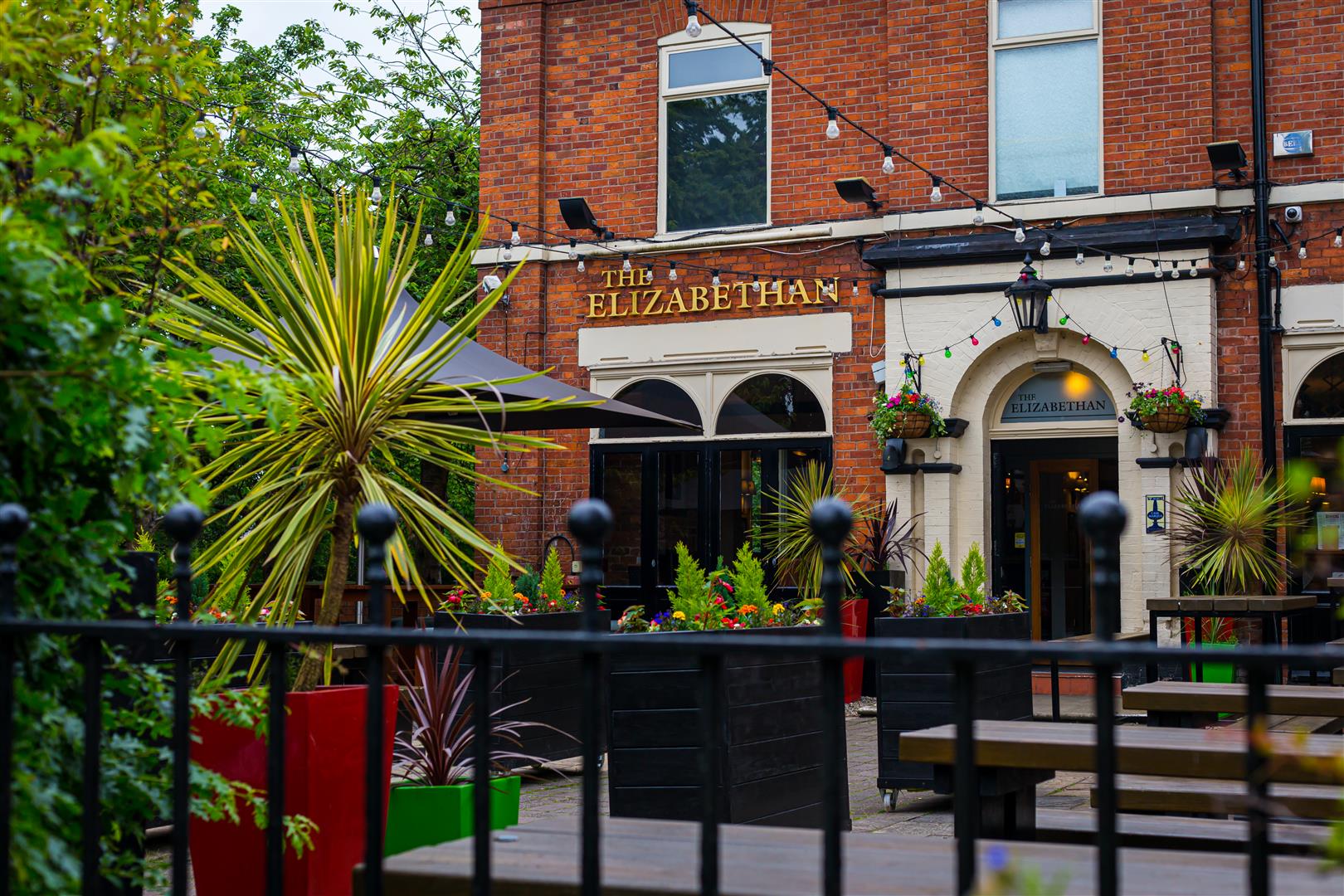 Shaw Road, Heaton Moor